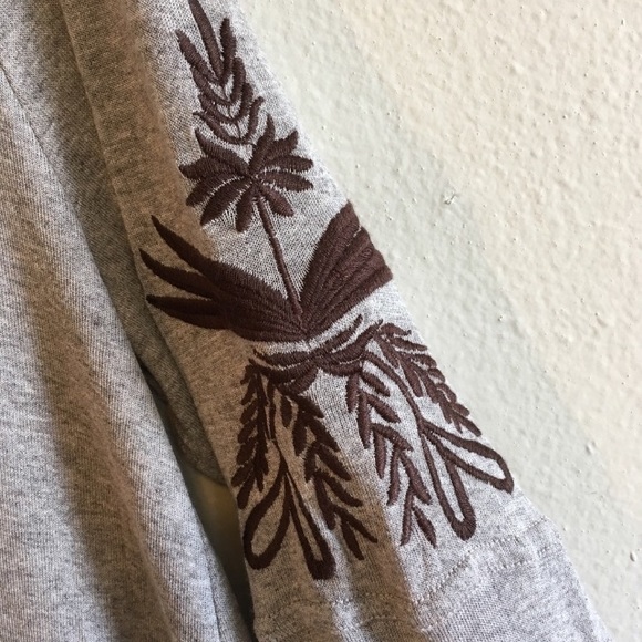 Oversized Swing Blouse Long Sleeve Top Embroidered - Picture 5 of 9